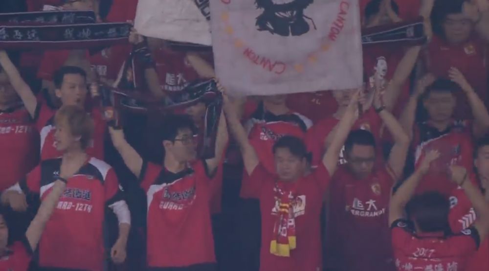 土媒：特拉布宗体育有意克拉森，球员本赛季仅为国米出场72分钟　据Sporx报道称，特拉布宗体育有意引进国米中场克拉森。
